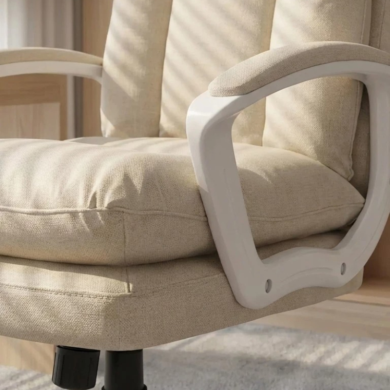 Krzesło biurowe z wygiętym opa – Office Tech Chair recenzja i cena